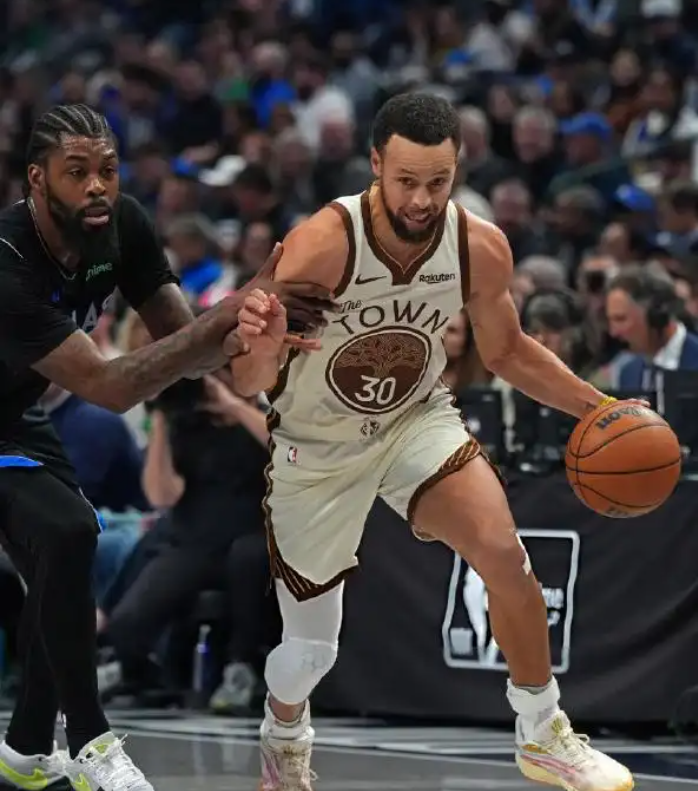 皇冠体育app下载-大爆冷！勇士遭逆转，格林一级恶意，库里空砍38+4，库明加再受伤